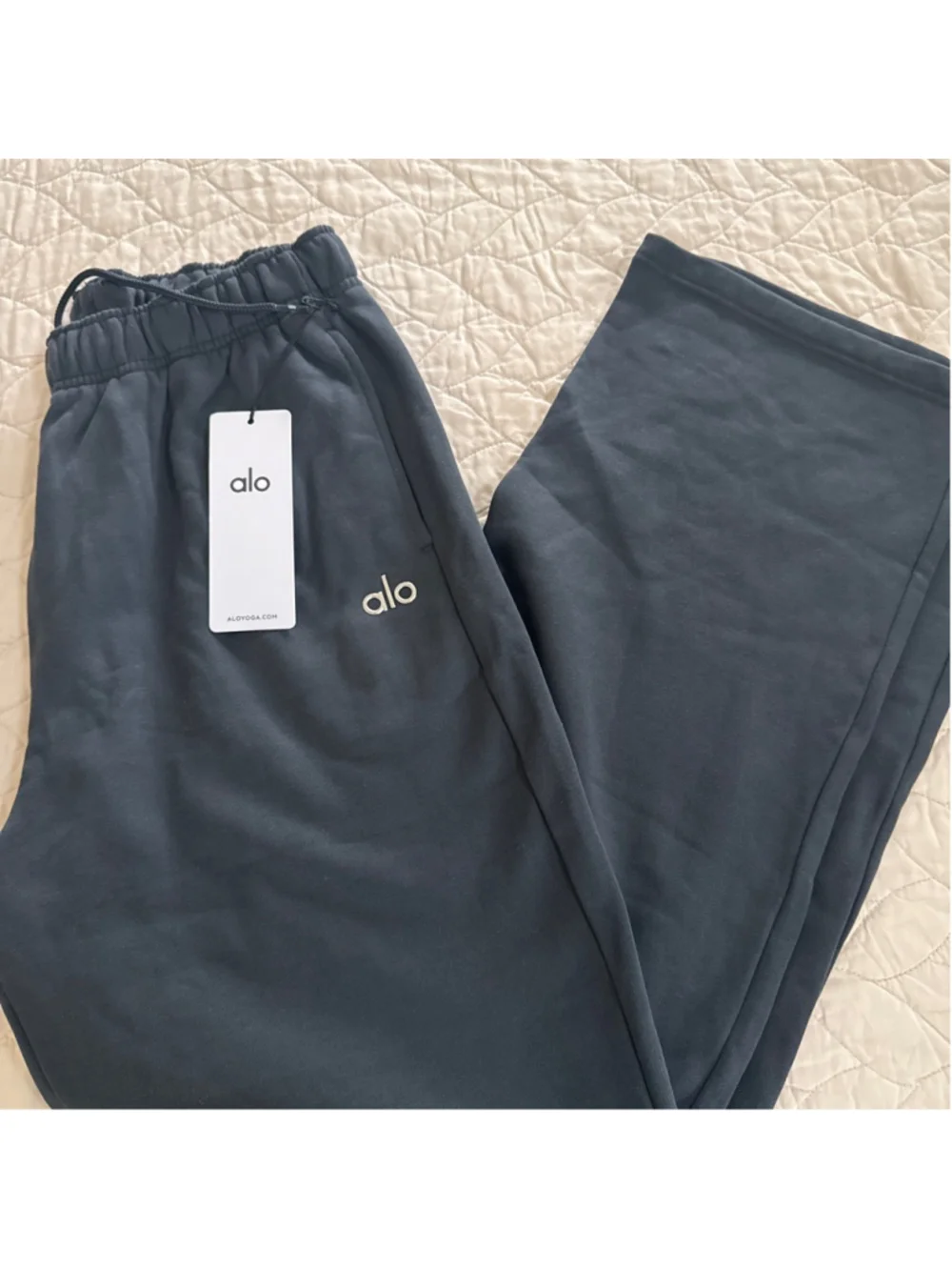 Alo Yoga Accolade Straight Leg Sweatpant L Anthracite